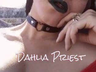 Dahlia_Priest