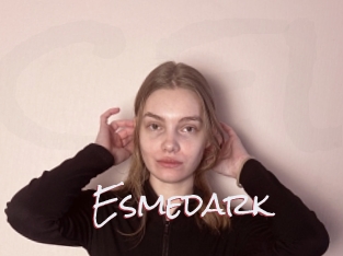 Esmedark