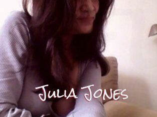 Julia_Jones