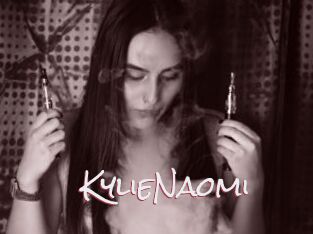 KylieNaomi