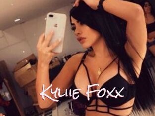 Kyliie_Foxx