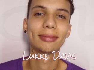 Lukke_Davis
