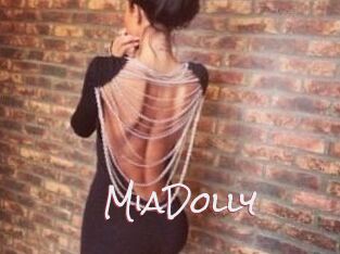 Mia_Dolly