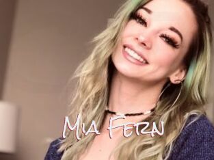 Mia_Fern