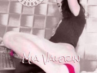 Mia_Valerin