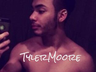 Tyler_Moore