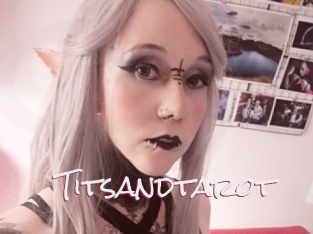 Titsandtarot
